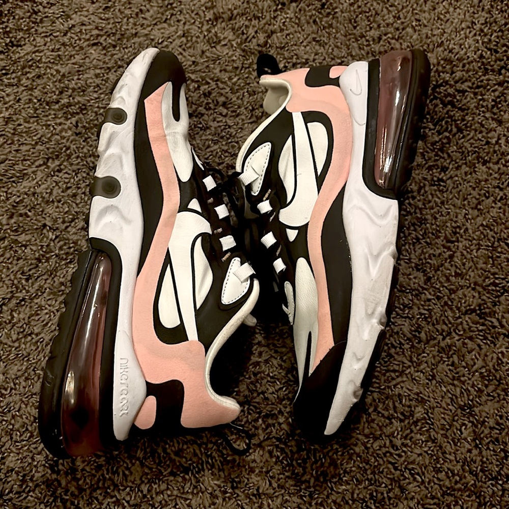 Women’s Nike React 270